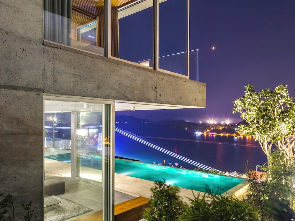 Venity Villa 29/50