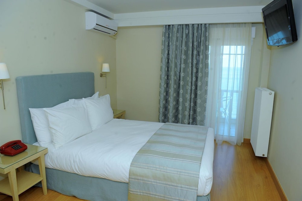 Avra Hotel 10/47