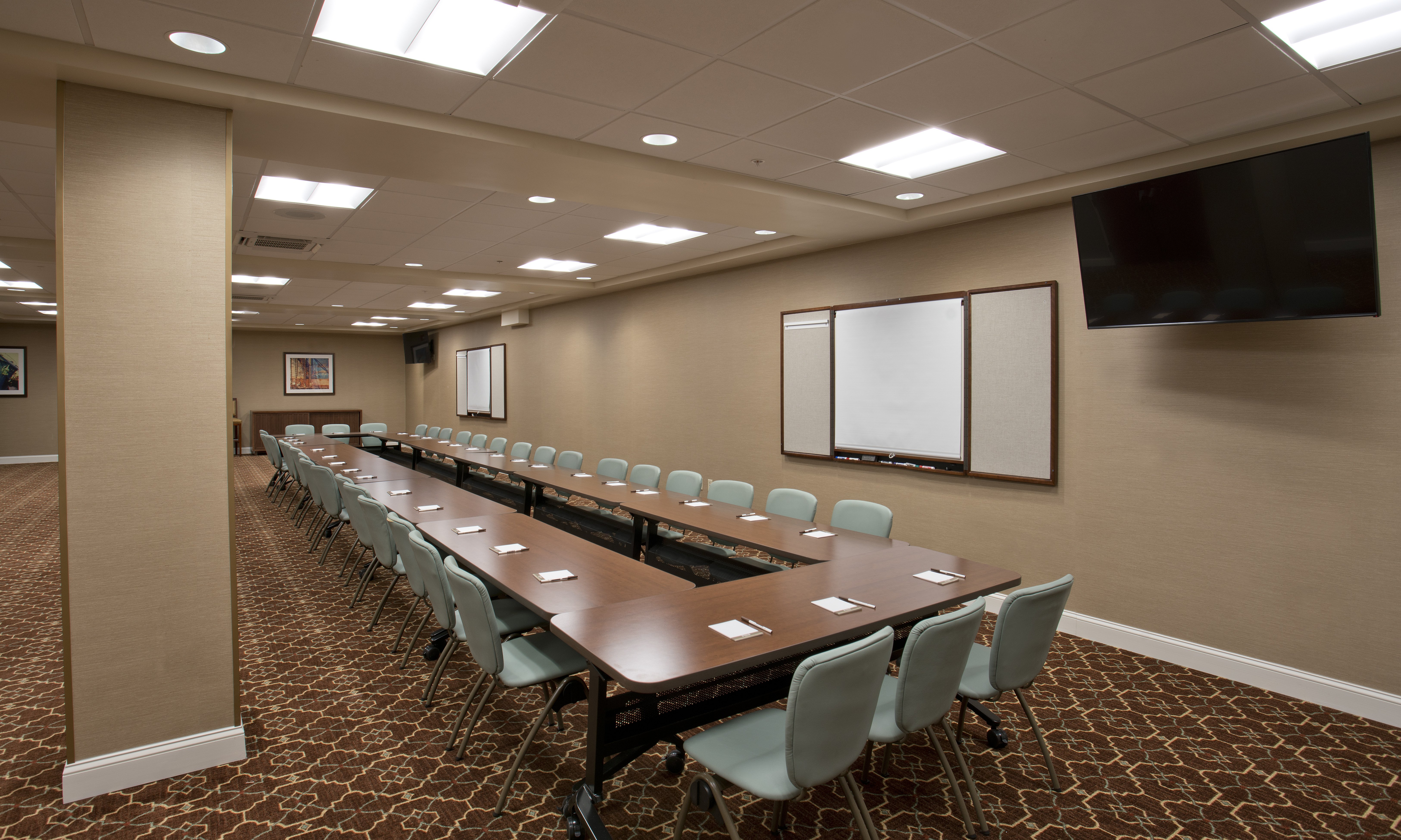 Staybridge Suites BALTIMORE INNER HARBOR 68/80