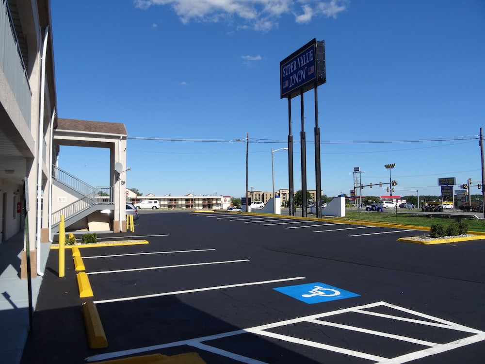 Econo Lodge Fredericksburg Near I-95 8/44