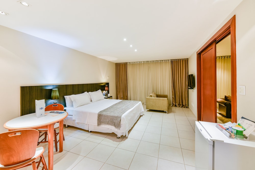 IMPERIAL, SUITE