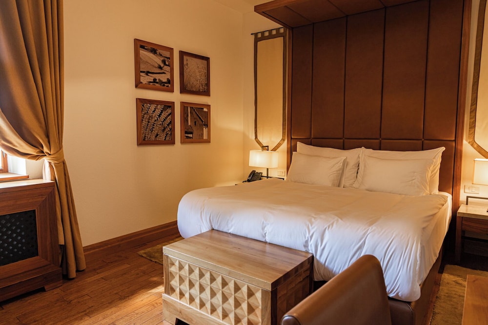 Junior Suite, Double Bed, River View, Sofa