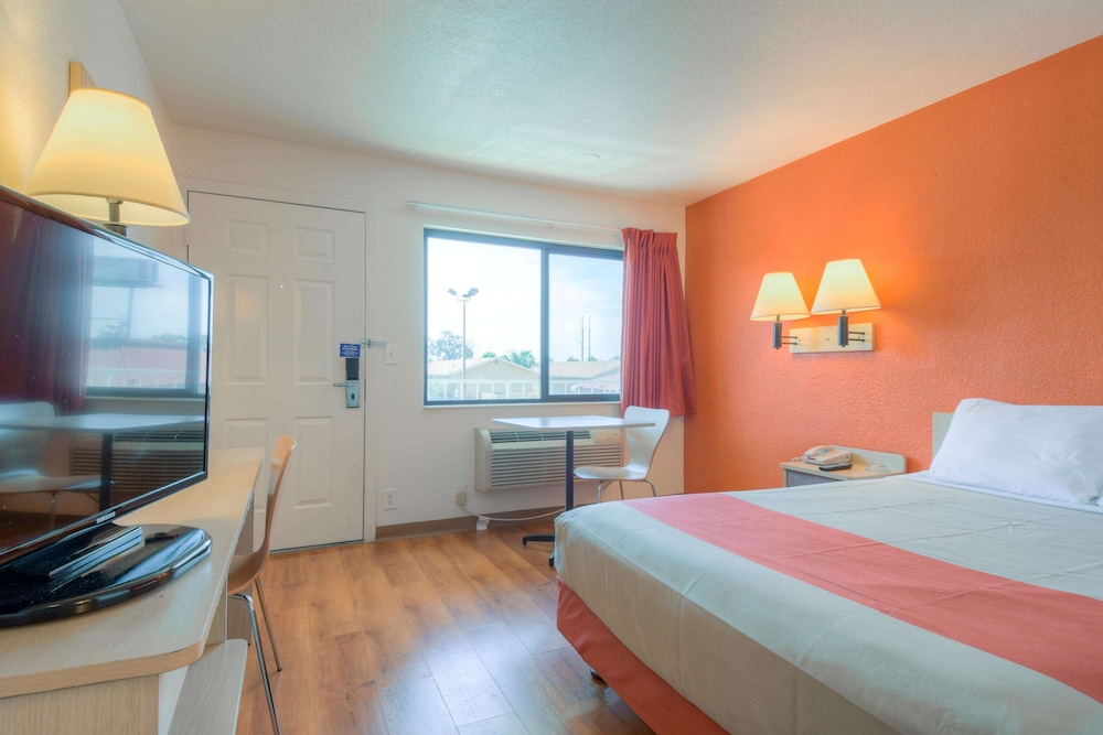 Motel6 San Ysidro, CA - San Diego Border 16/41