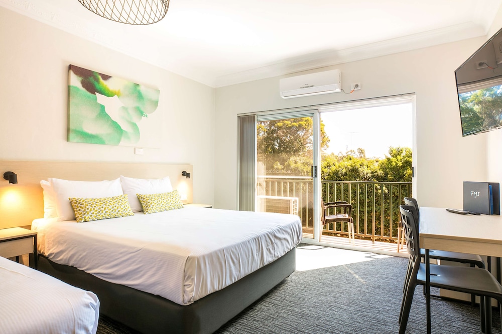 SPA, STUDIO, DOUBLE OR TWIN BED