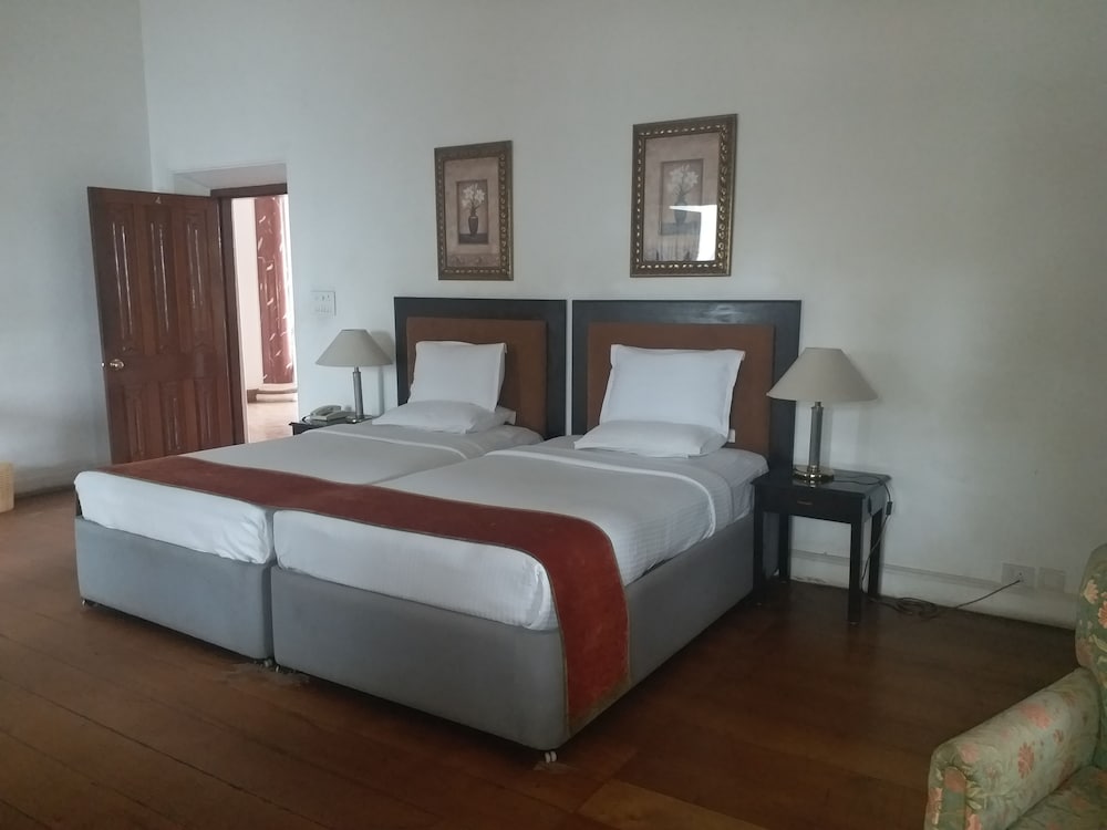 Jayamahal Palace Hotel 22/68