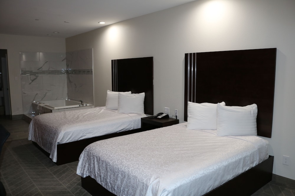Scottish Inn and Suites IAH Airport 10/46