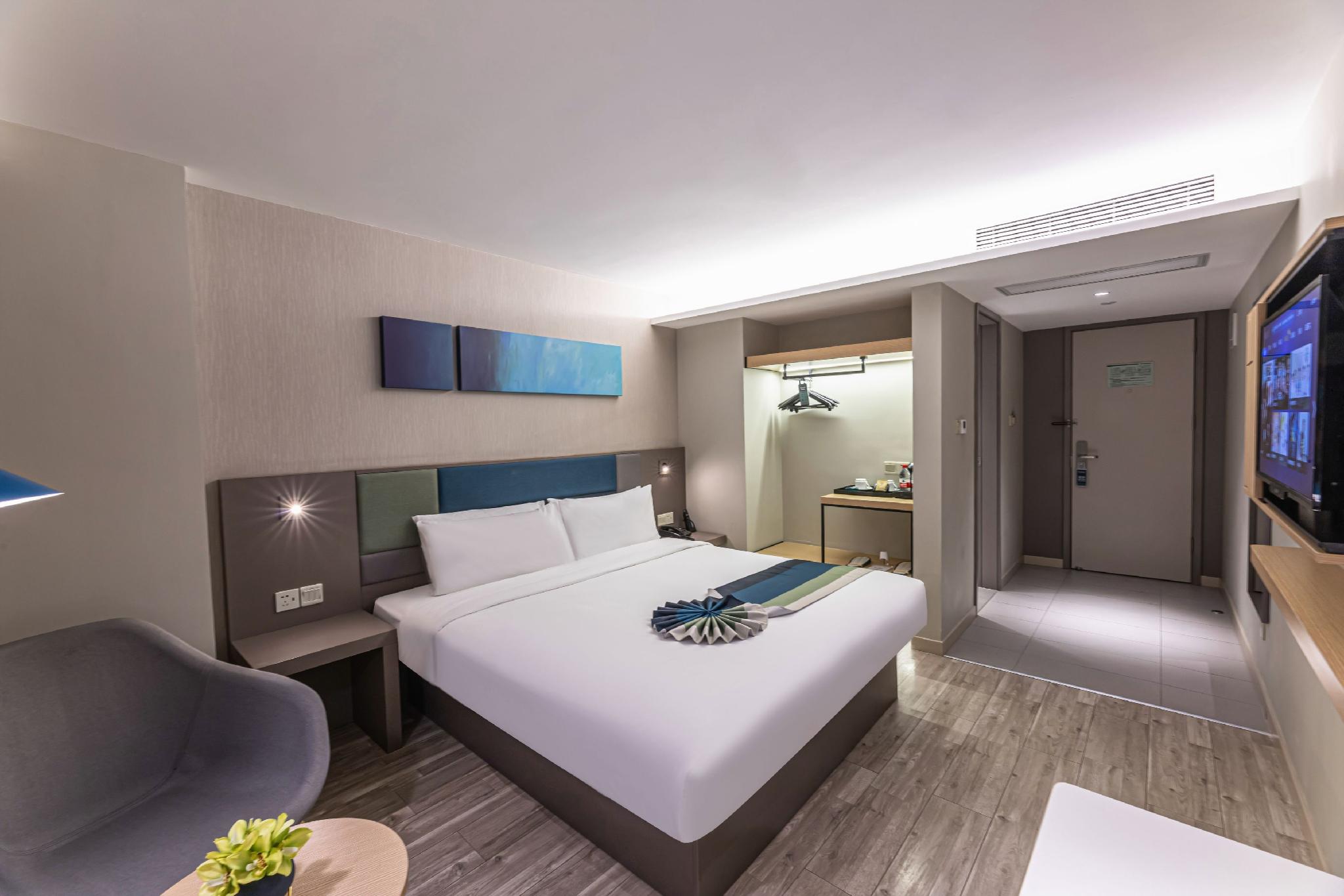 Home Inn Selected (Suzhou Guanqian Street store) 18/34