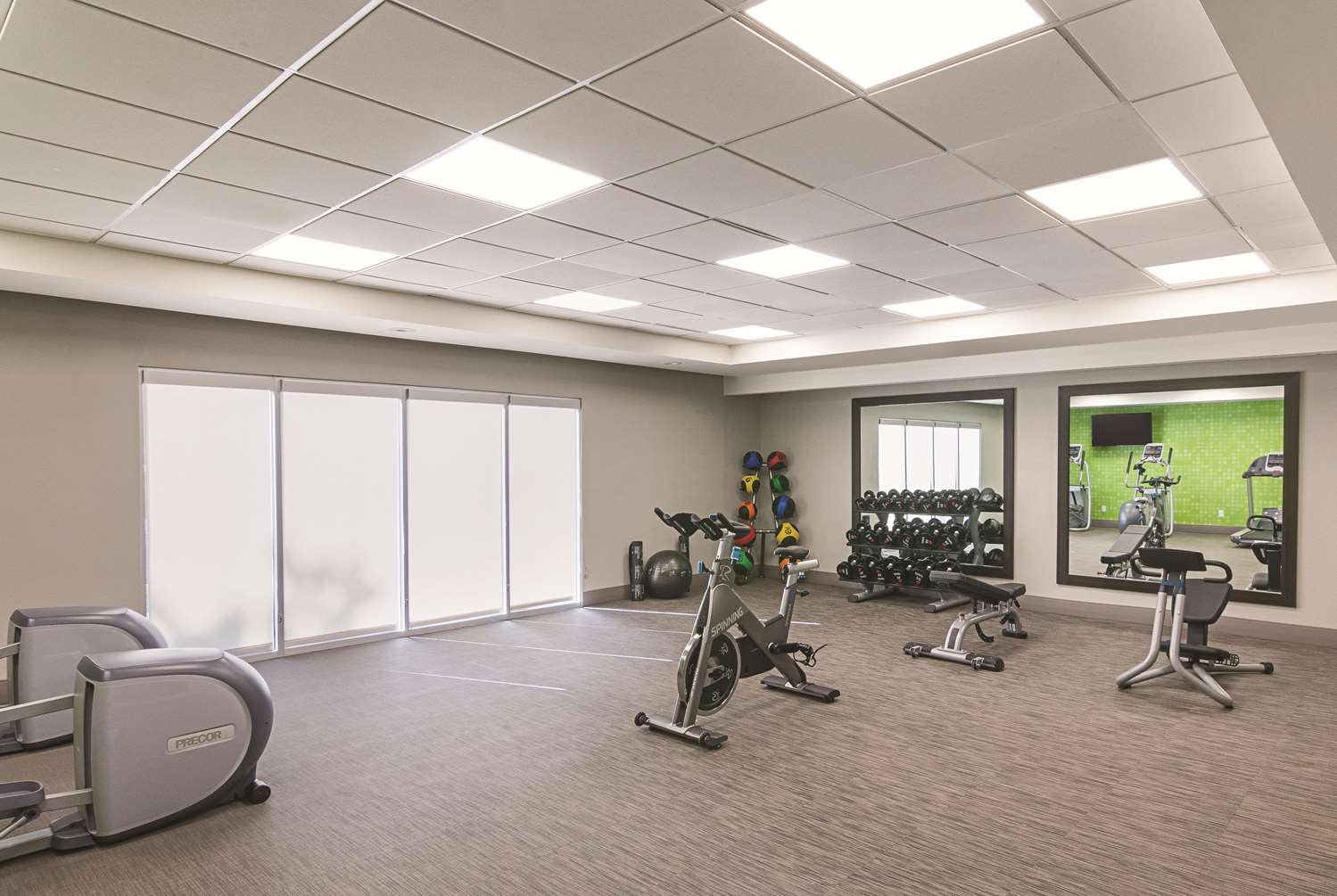 La Quinta Inn Suites By Wyndham Orlando Ucf 28/45