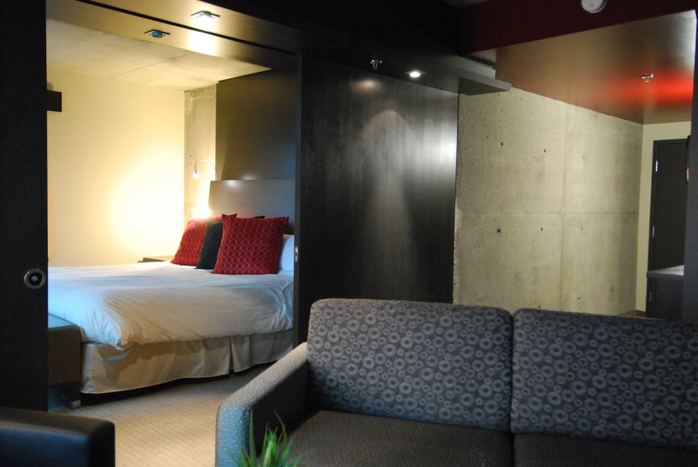 PRESTIGE, SUITE