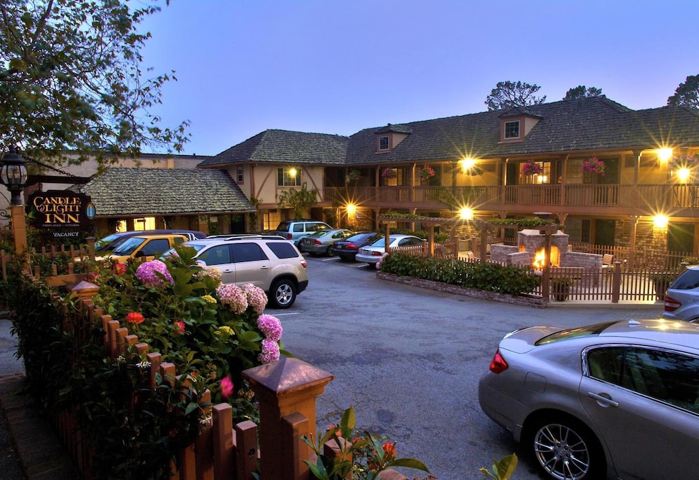 Candle Light Inn 44/48