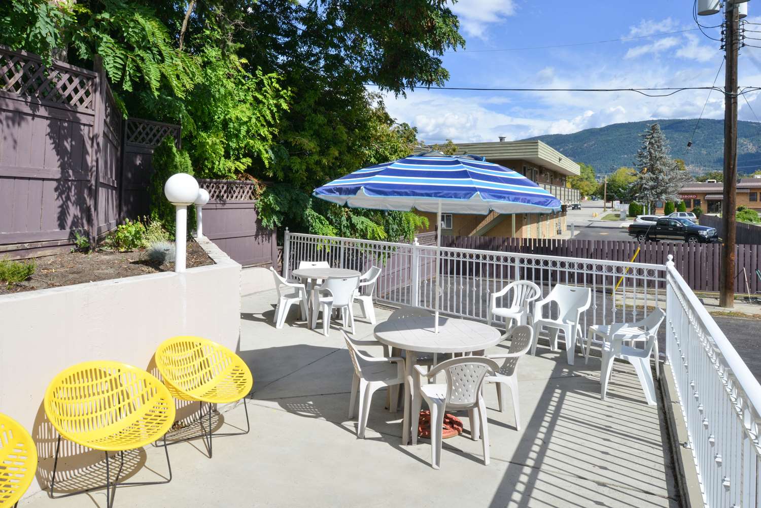 Canadas Best Value Inn Suites Vernon 14/16