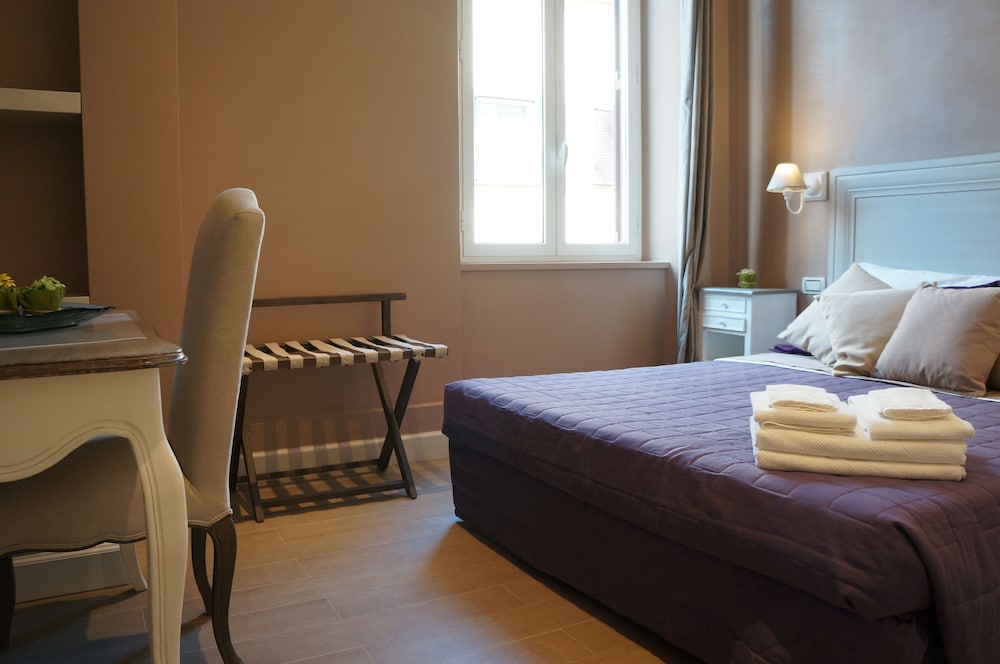 Le Stanze Di Elle 10/50