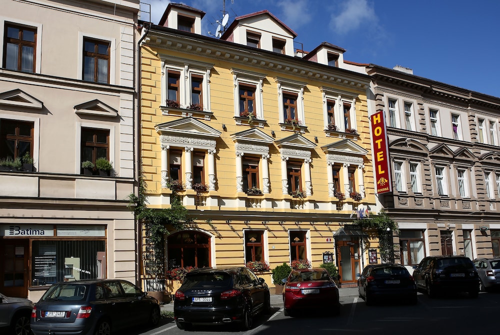 Hotel Roudna 58/69