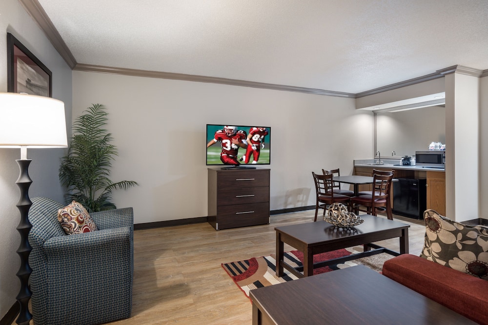 Red Roof Inn Suites Jacksonville Nc 37/53