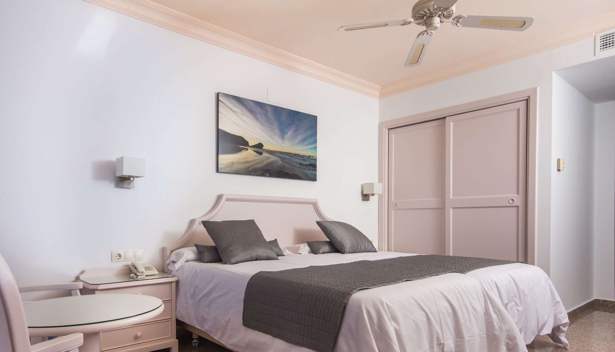 STANDARD, SINGLE BED
