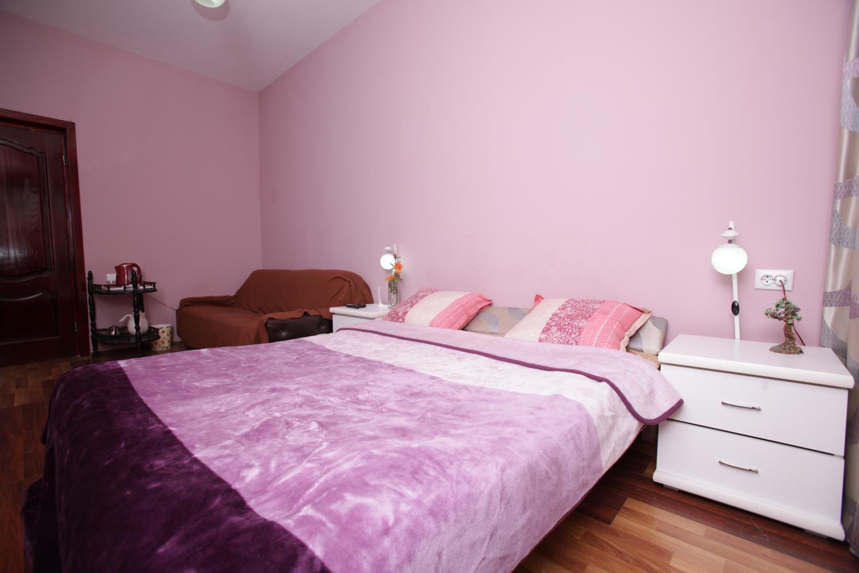 2 Bedrooms, Apartment
