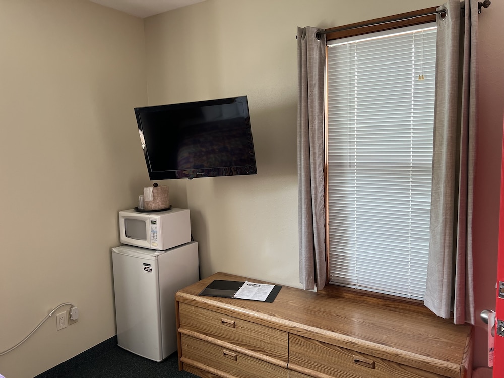 All Star Value Inn 27/74