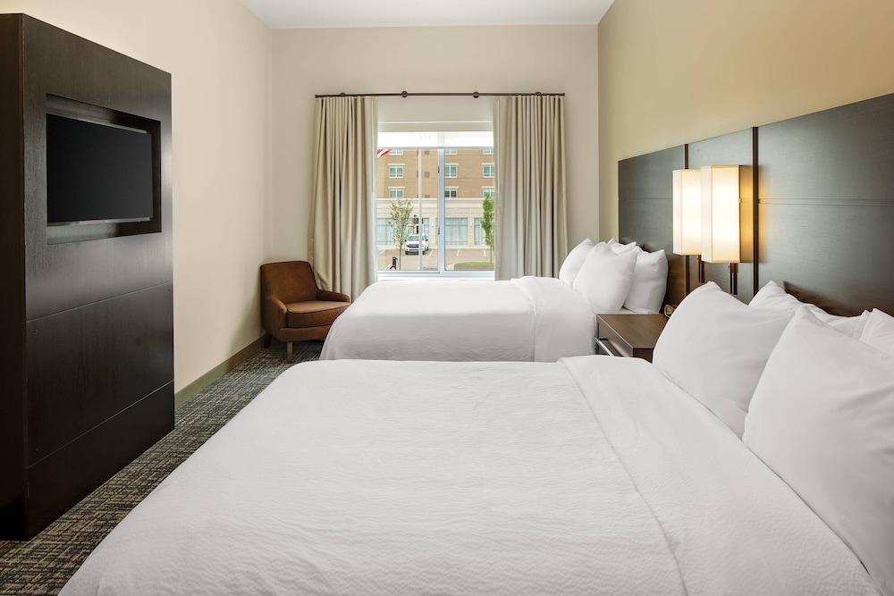 1 Bedroom, Suite, 2 Queen Beds, Sofa, Accessible