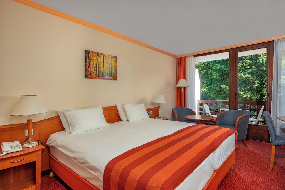 Superior, Twin Beds