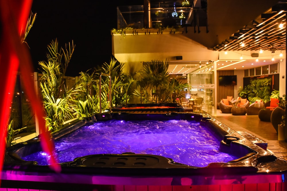Perla Suite Hotel 58/64