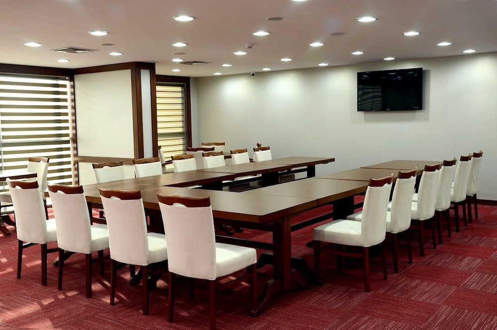 Cinarpark Otel 37/43