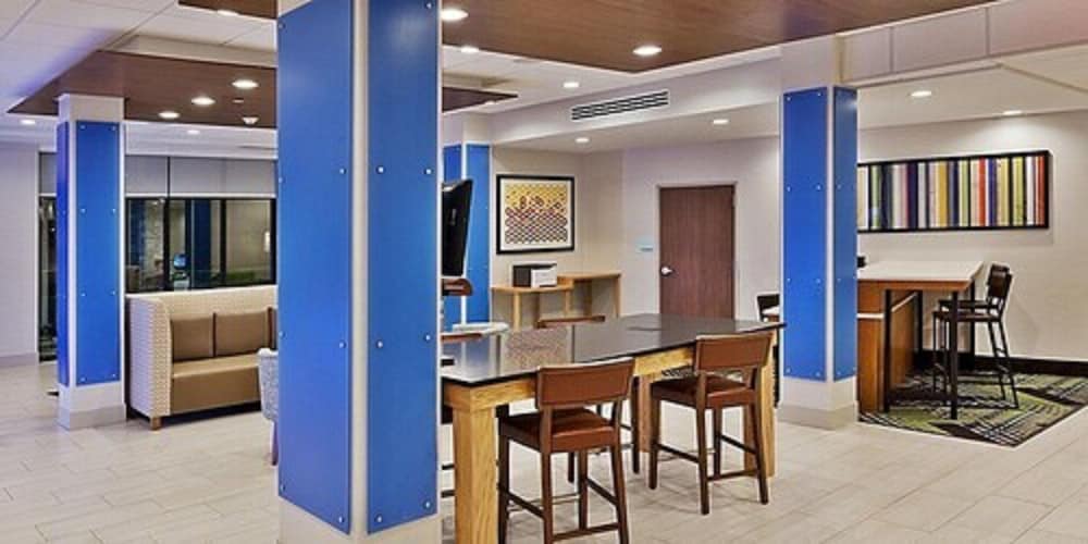 Holiday Inn Express & Suites Griffin 46/60