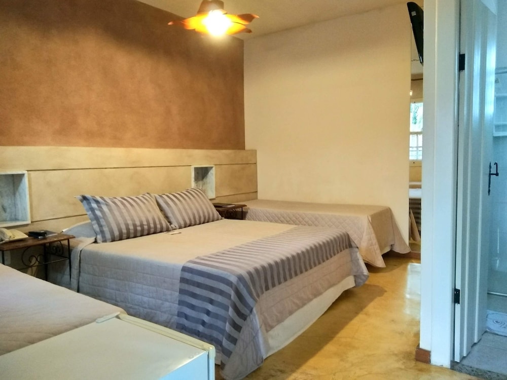 Pousada Villa Alferes 22/77