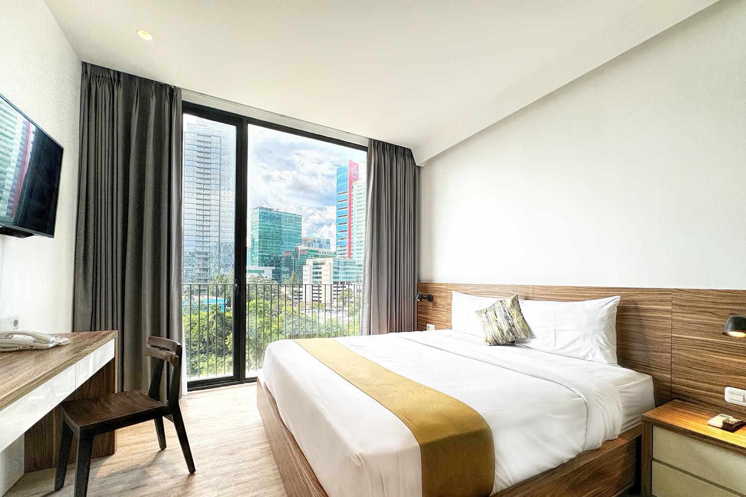 Deluxe, City View