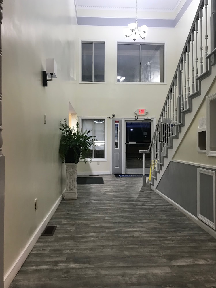 Days Inn by Wyndham Thomson 25/27