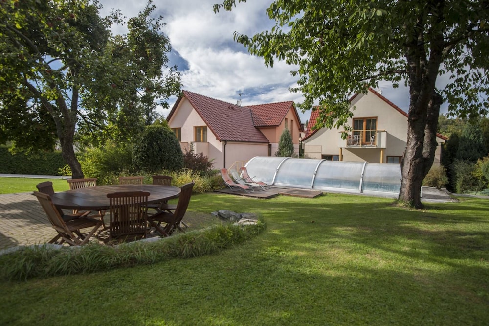 Hotel Garni Pod Skalkou 36/50