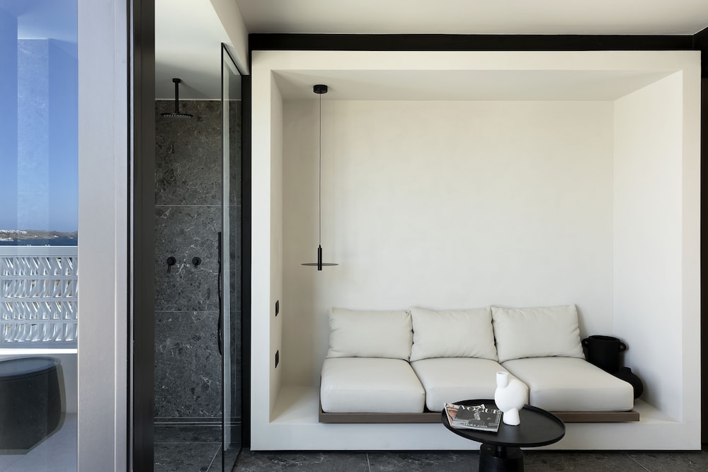 CUBIC Mykonos Seafront Design Suites 54/58