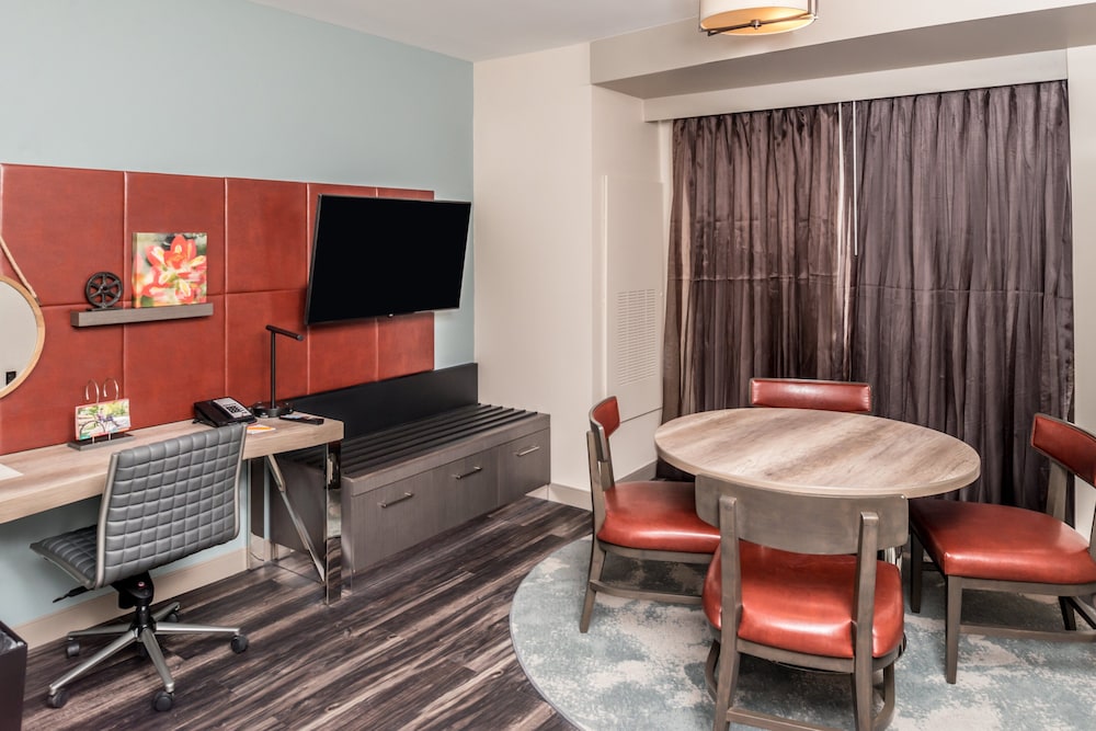 HOTEL INDIGO FRISCO 50/80