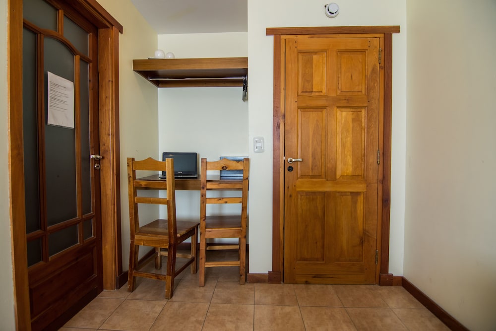 Hosteria El Paraiso 67/72
