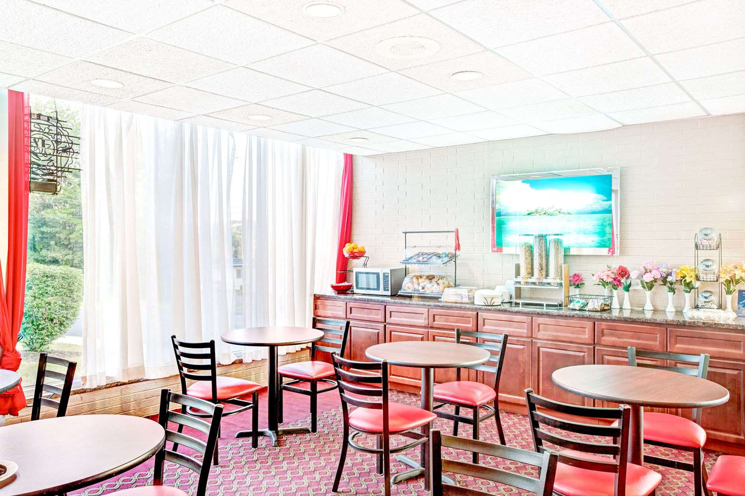 Ramada By Wyndham Rockaway 20/27