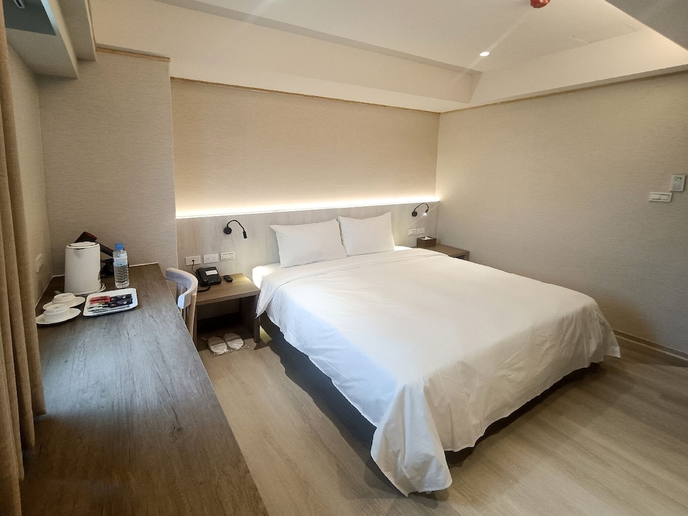Jing Jing Holiday Hotel 22/46