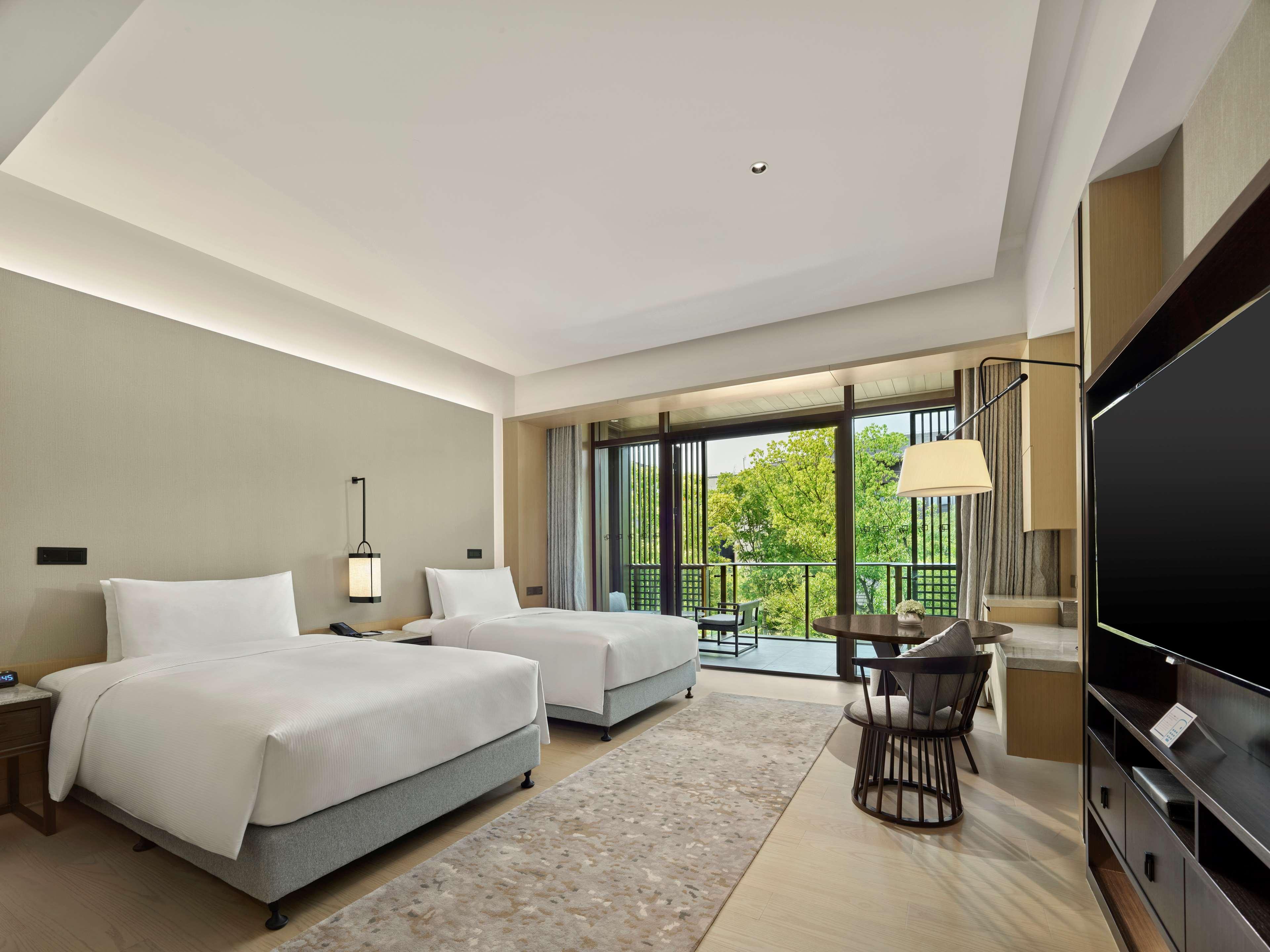 DELUXE, FAMILY, TWIN BEDS, GARDEN VIEW