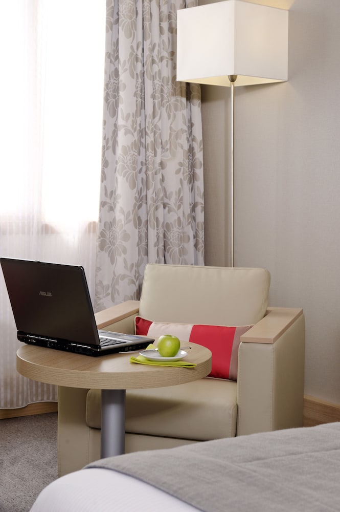 Mercure Paris Velizy 57/74