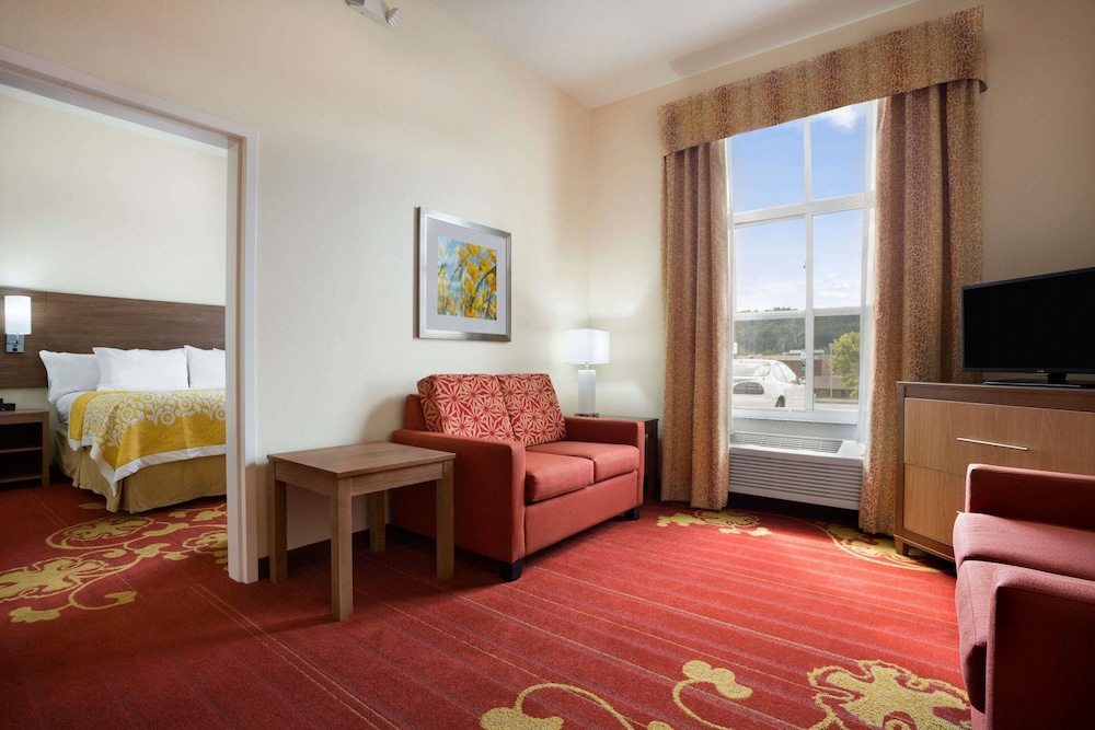 Days Inn & Suites by Wyndham Caldwell 17/29