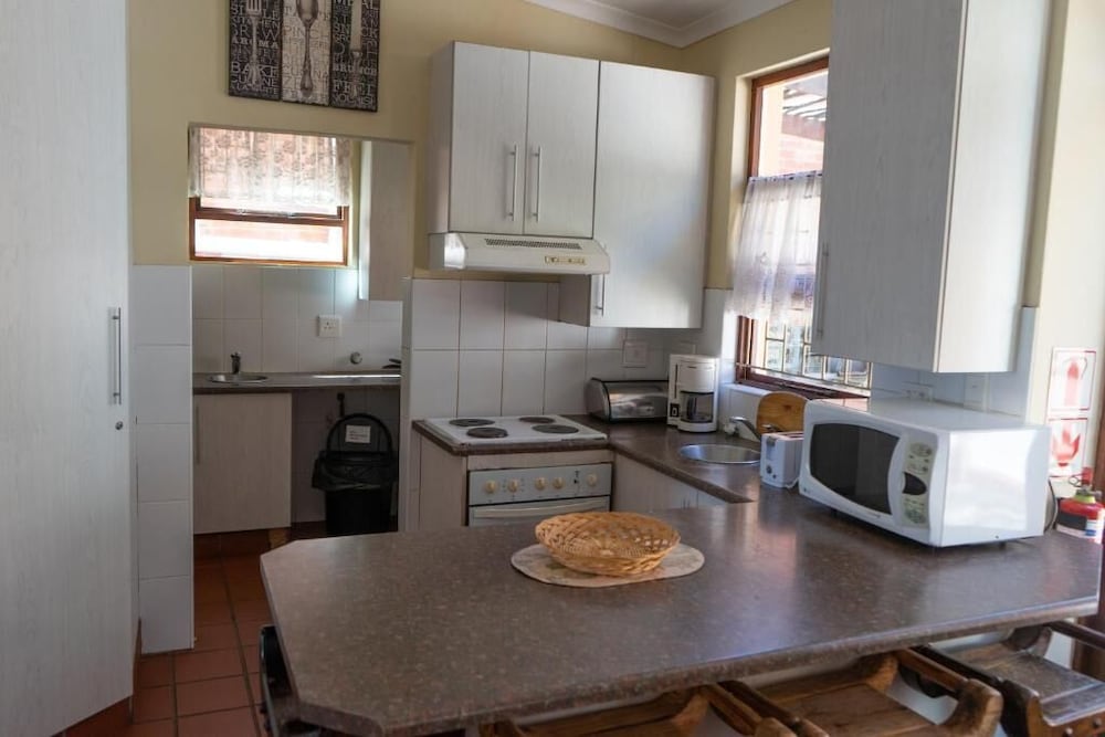 Bay Vista Guest House 35/50