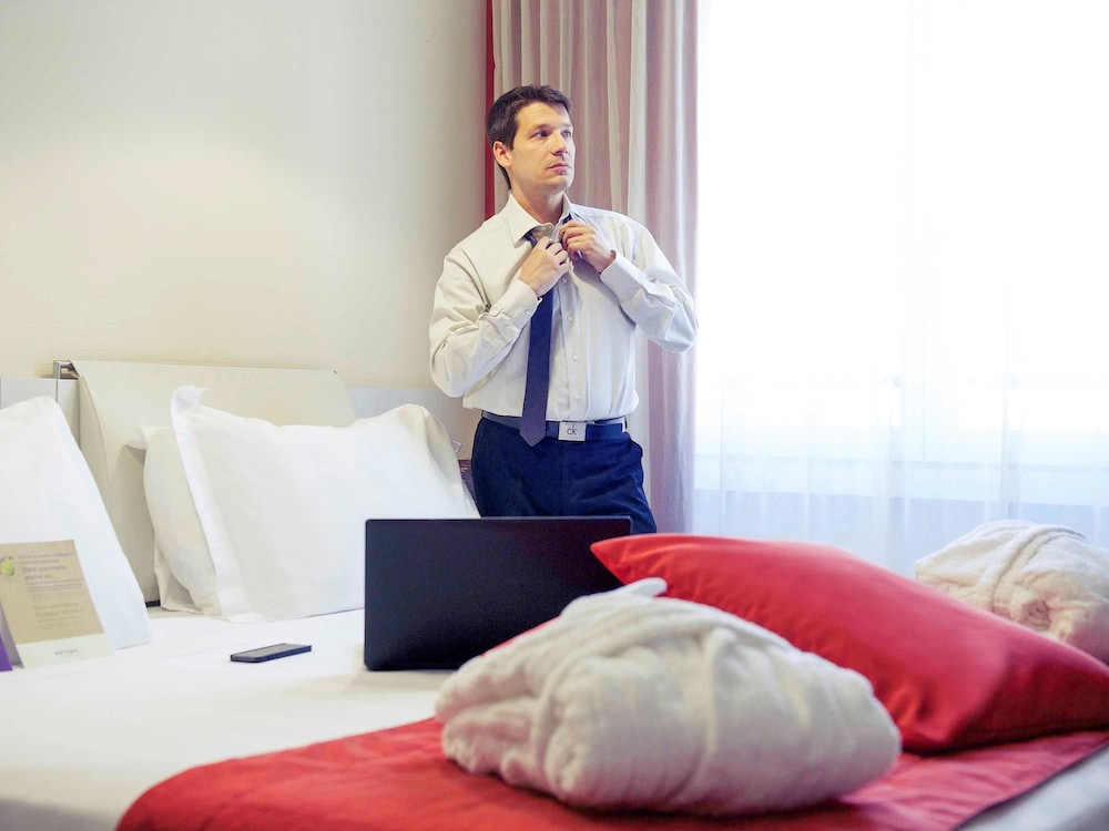 MERCURE MILANO SOLARI 38/75