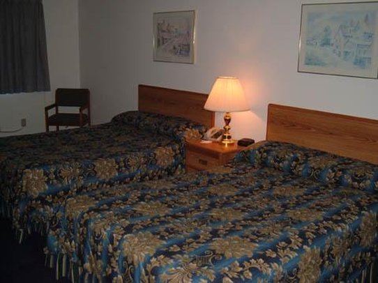 Sky Lodge Inn Suites 30/34