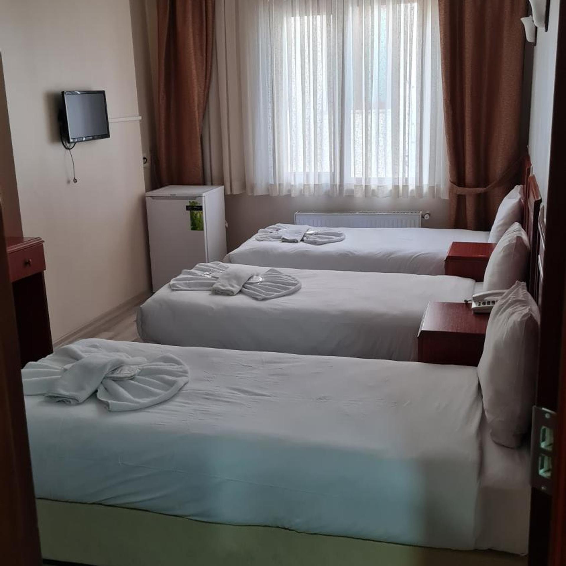 Emos Hotel 15/36