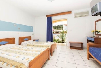 Christakis Hotel 16/50
