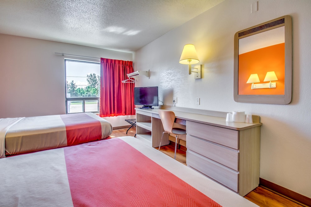 Motel6 Amherst, NY - Buffalo 23/44