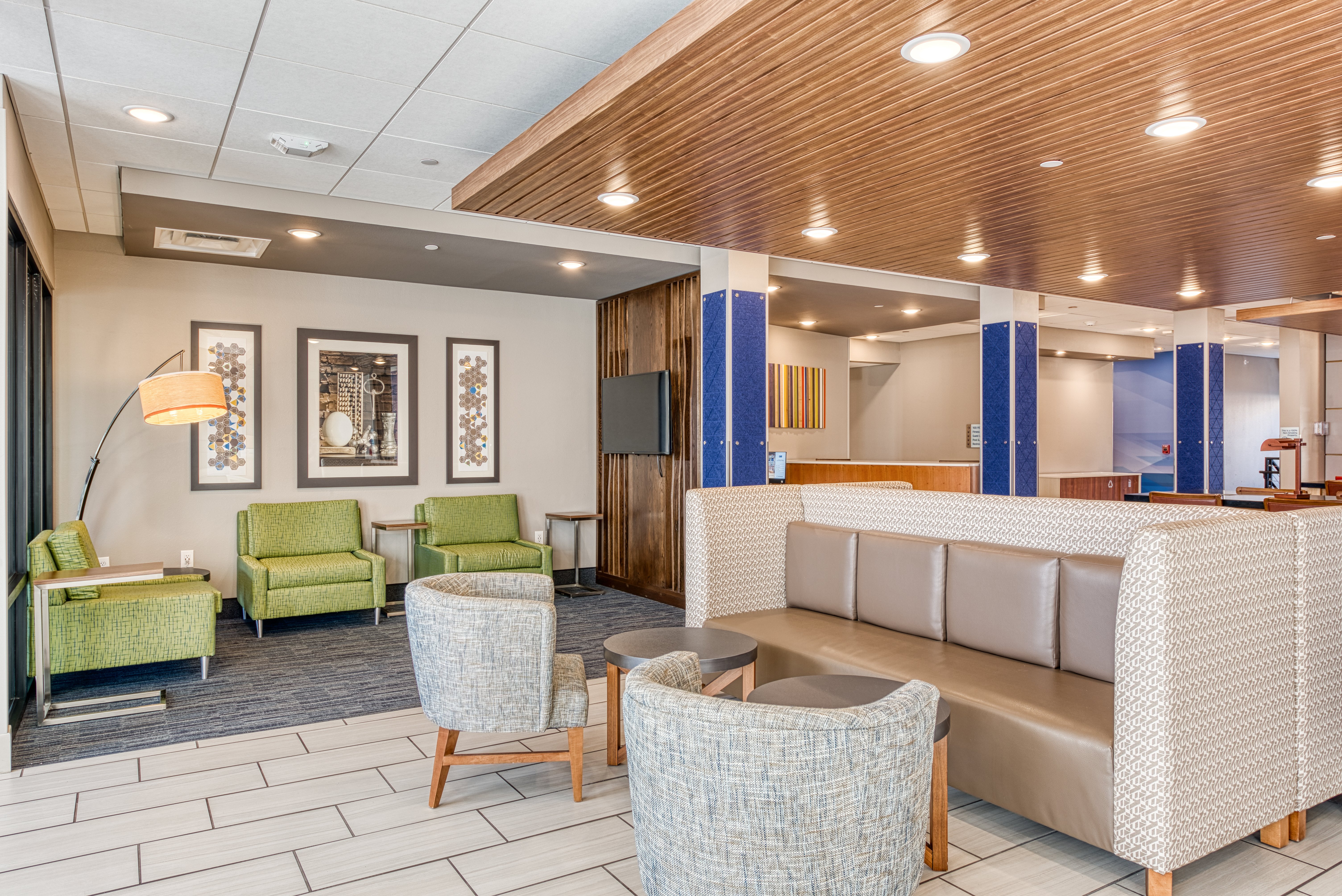 Holiday Inn Express and Suite Manitou Spring 37/54