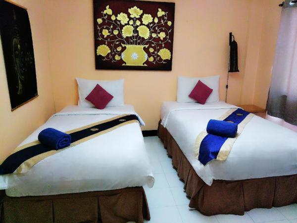 Budget, Twin Beds