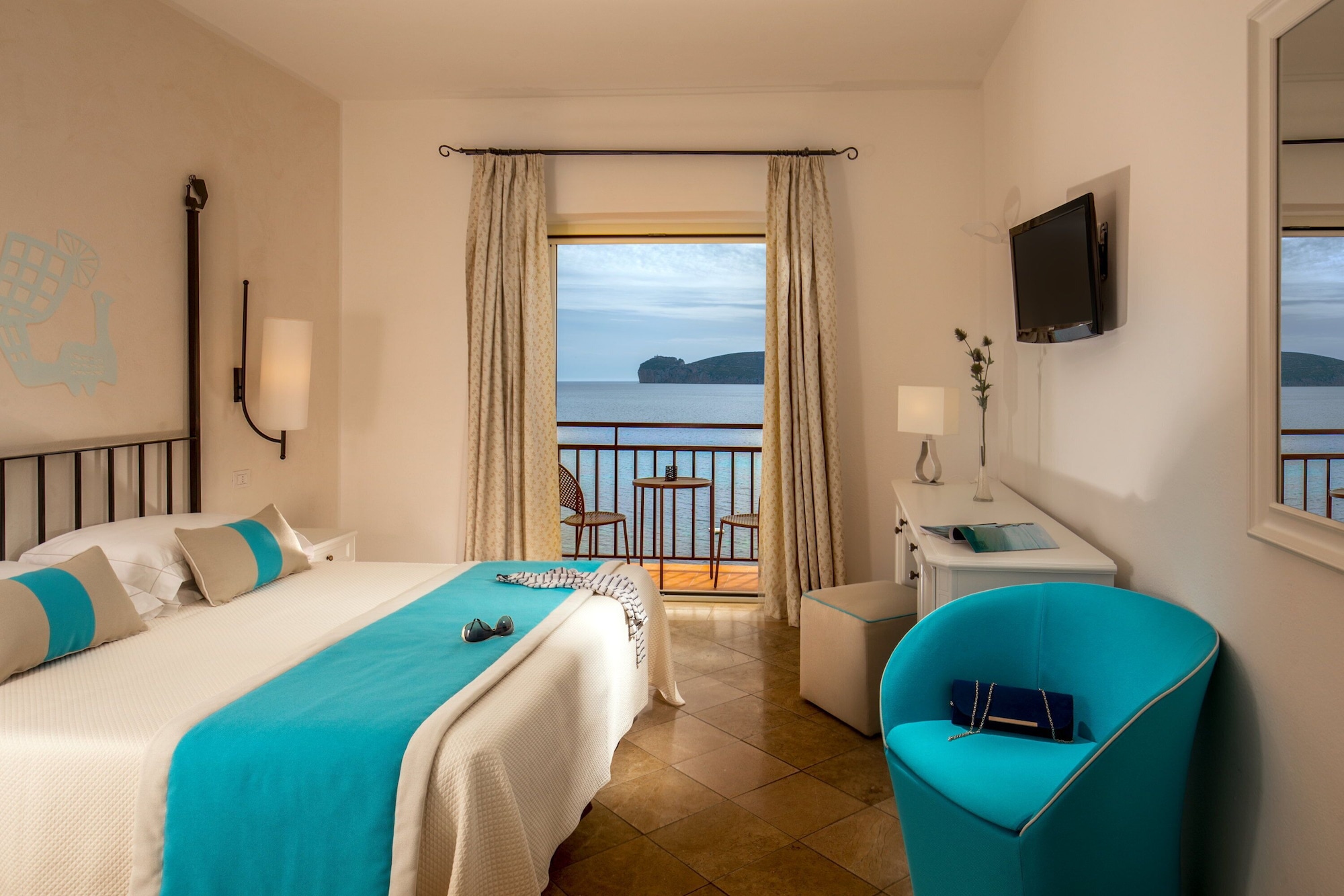 SUPERIOR, SEA VIEW, BALCONY