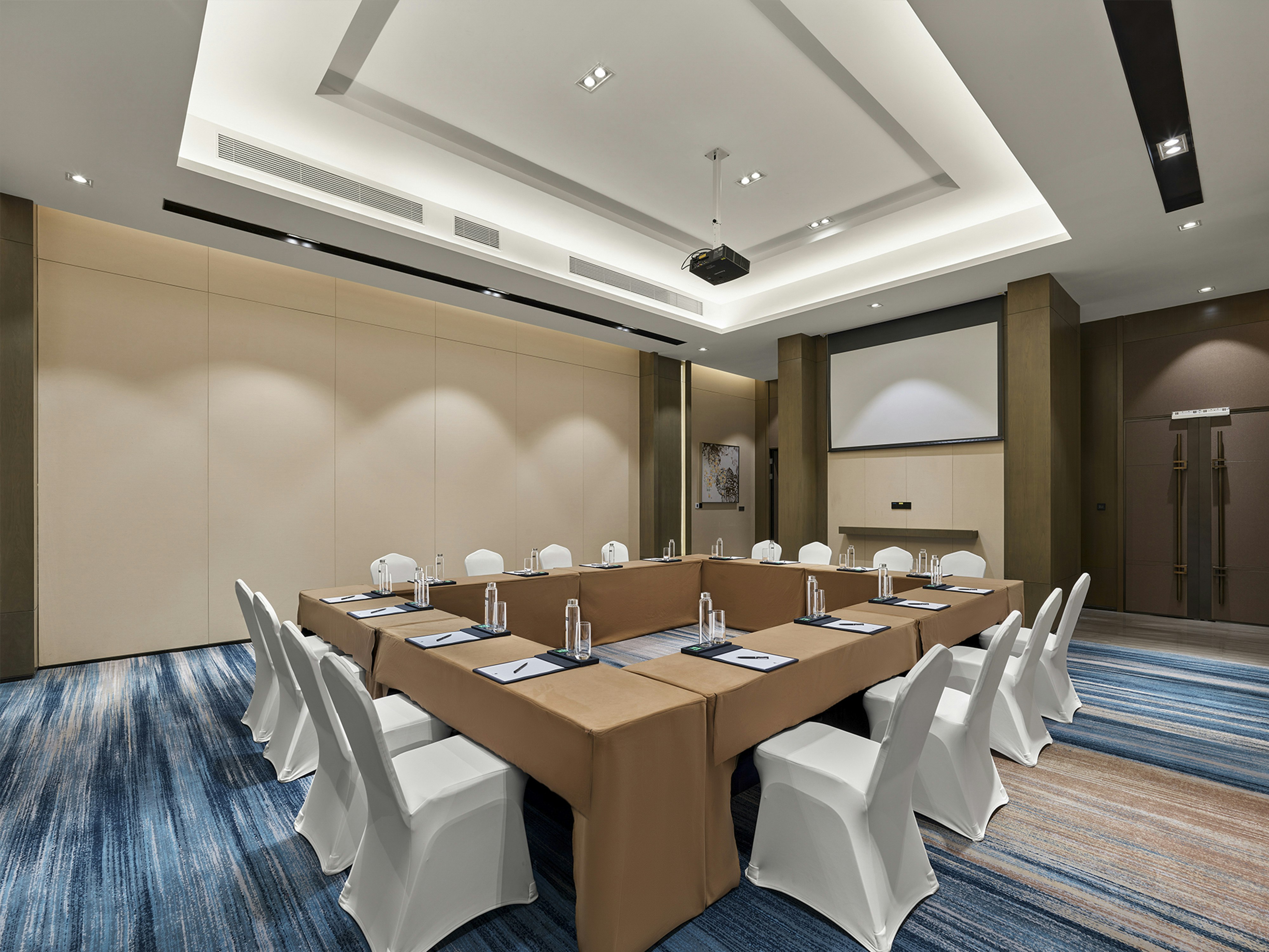 DoubleTree by Hilton Quzhou 43/49