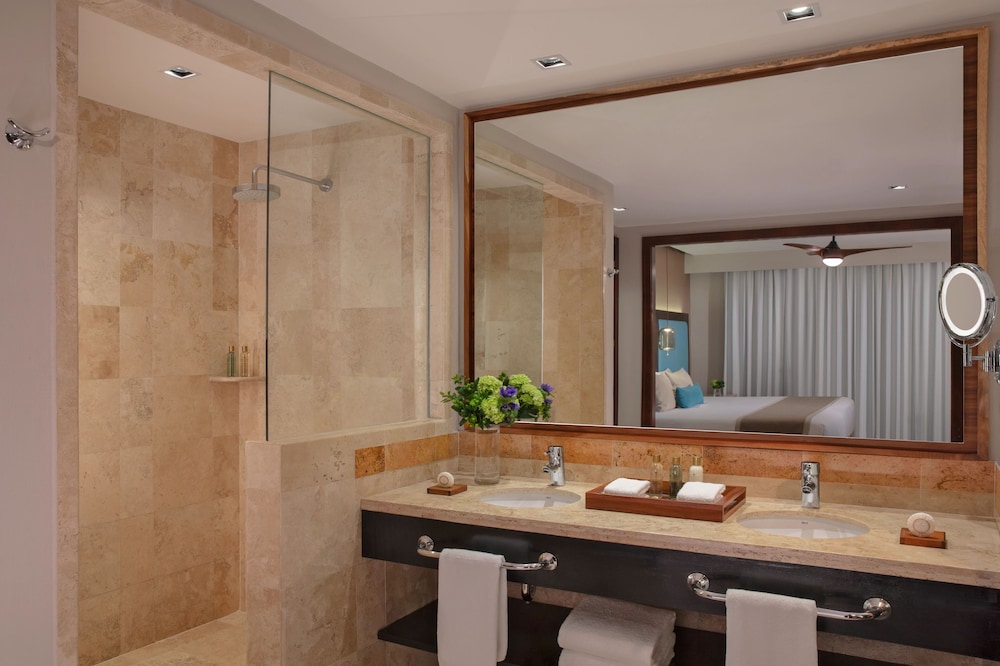 Dreams Jade Resort And Spa 70/71