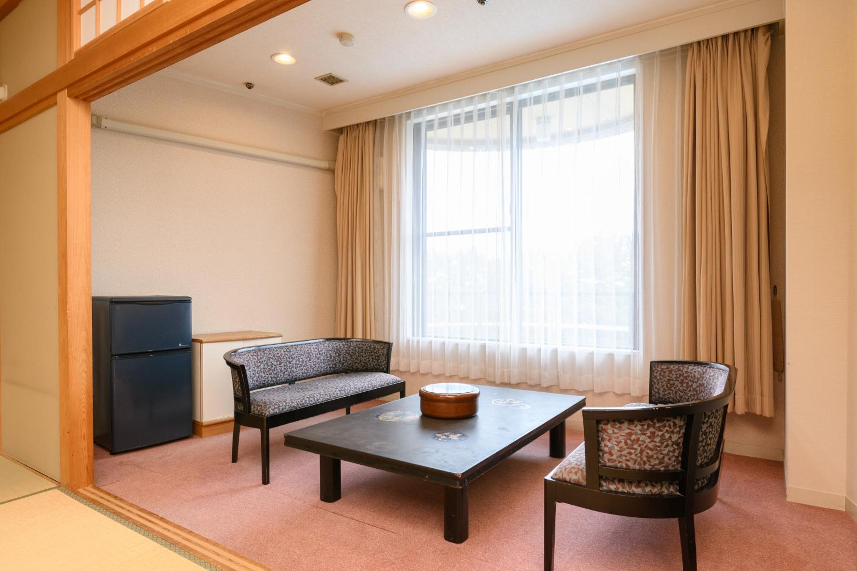 Hotel Tetora Resort Shizuoka Yaizu (ex Sankeien Hotel) 35/55